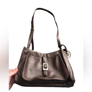 Liz Claiborne dark brown medium size adjustable shoulder bag outside pocket